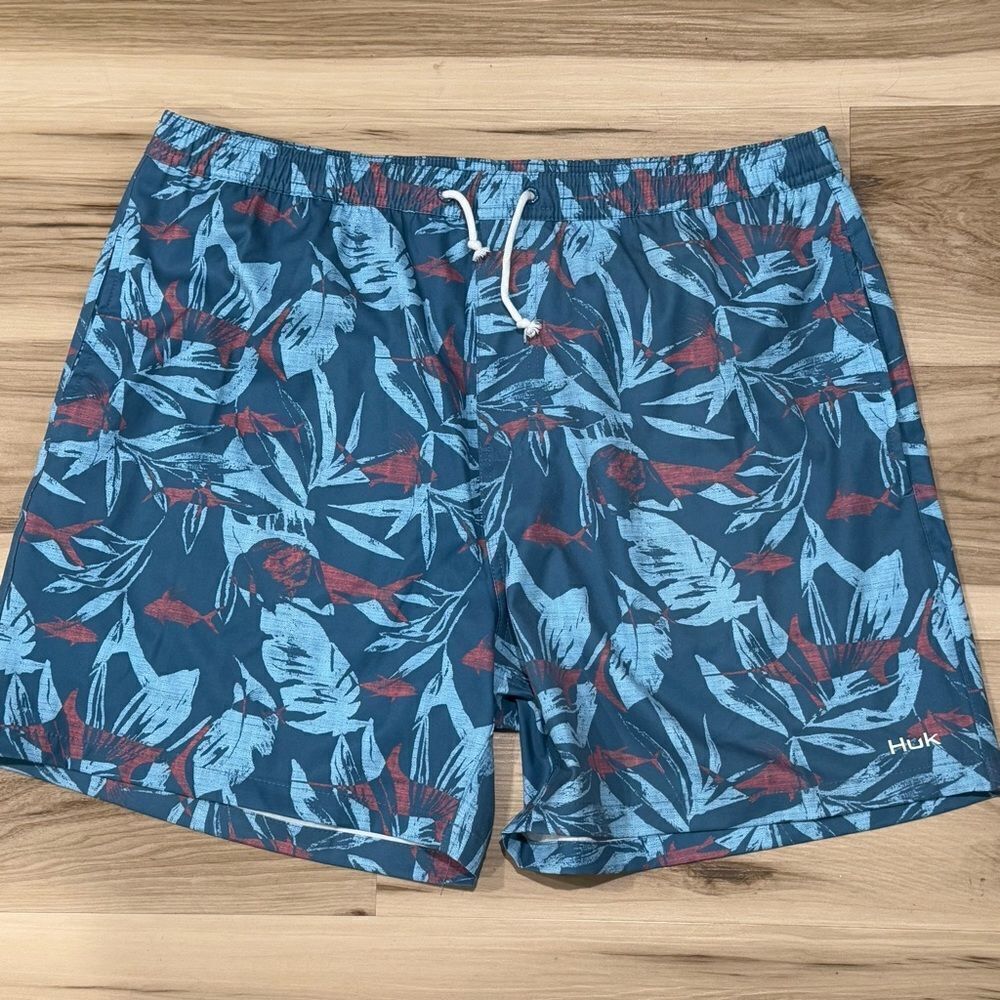 Huk Pursuit Ocean Palm Volley Swim Trunks Men’s 36